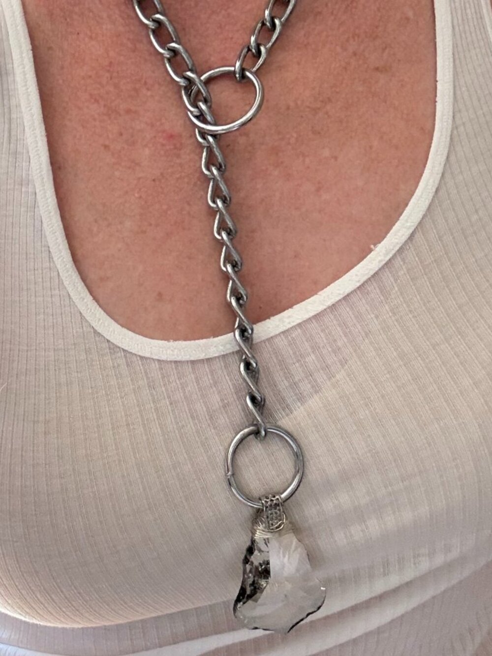 Dog collar chain necklace with massive crystal-like gem